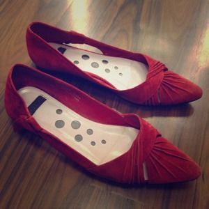 NYLA leather flat