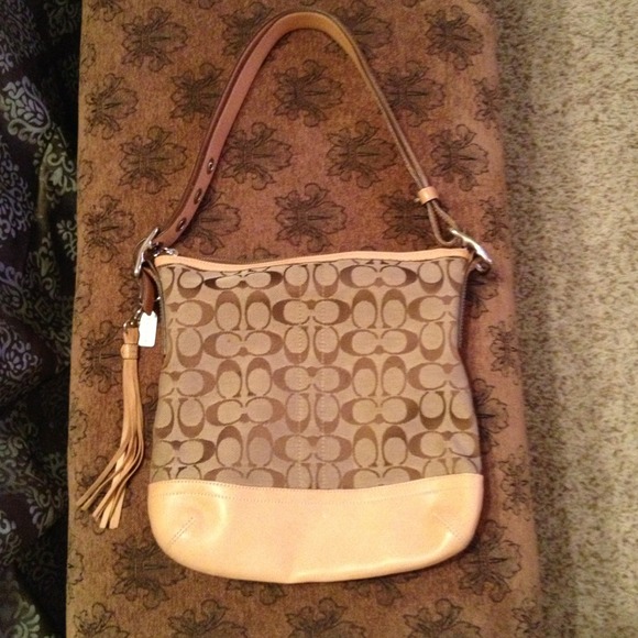 Coach purse - Picture 2 of 4