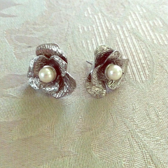 Rose earrings