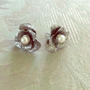 Rose earrings