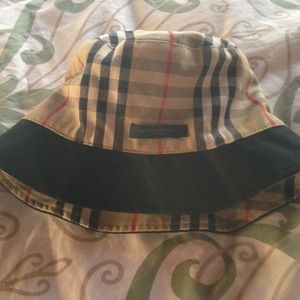 ***REDUCED***Authentic Burberry Hat