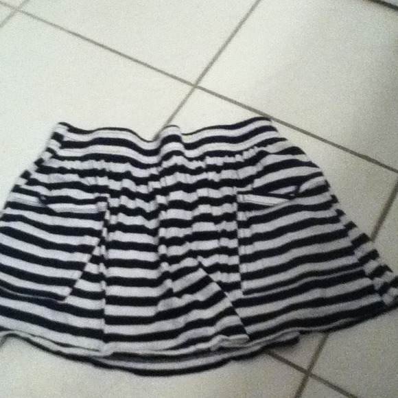 Forever 21 skirt. - Picture 1 of 2