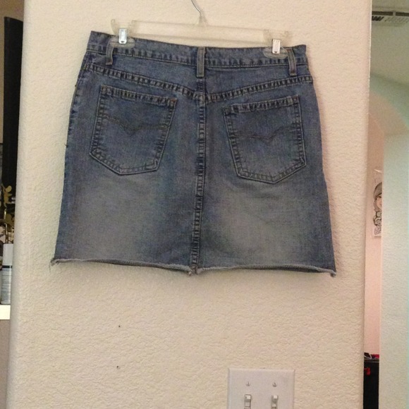 ⛔Sold⛔Cute jean mini. - Picture 2 of 4