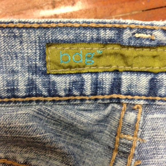 ⛔Sold⛔Cute jean mini. - Picture 3 of 4