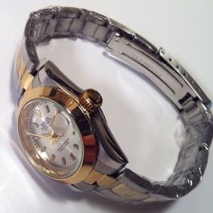 Women's Rolex White Oyster Perpetual Date Adjust