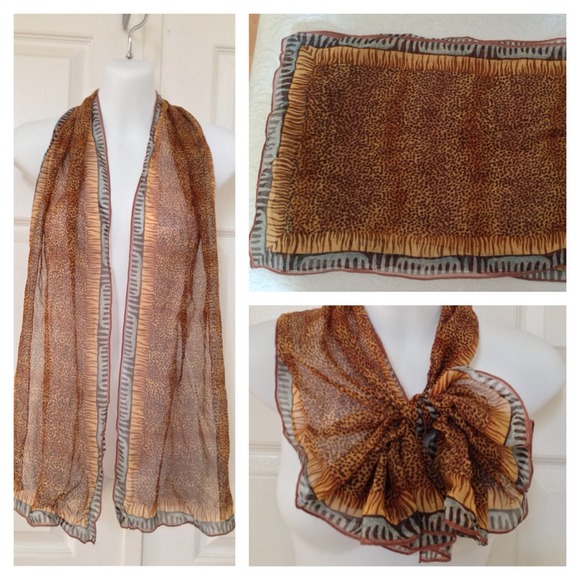 👛<SOLD>👛Silk Cheetah Oblong Scarf