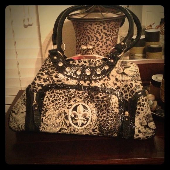 BRAND NEW PURSE!!! Trade!!!!! Yay !!!