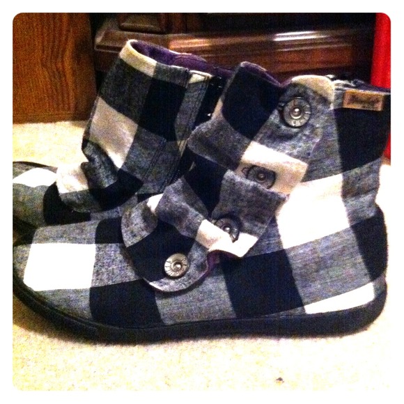 Adorable Checkered Booties!