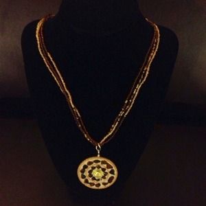 🔴SOLD🔴NWOT "Designs By Xeila" Neck Art