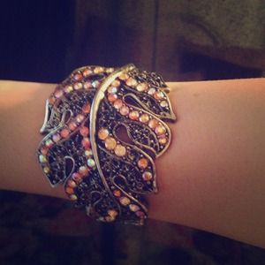Jeweled leaf bracelet