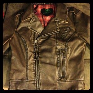 Super cute BB Dakoda jacket!! Only wore once