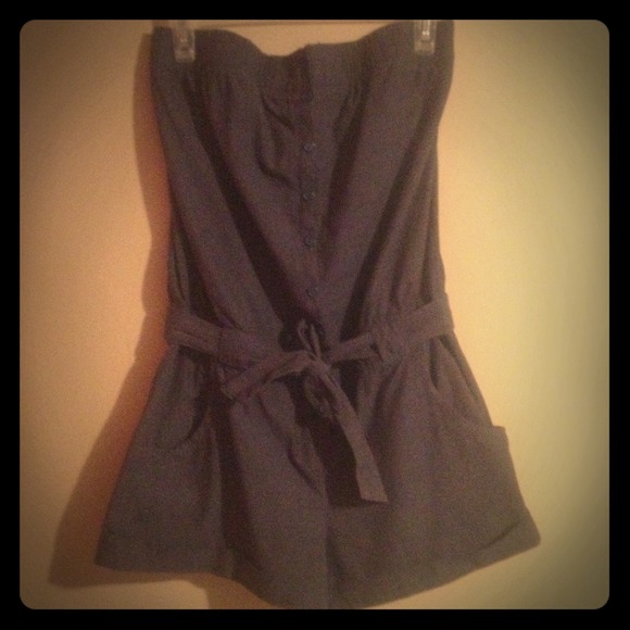 "Mossimo Supply Co." romper - Picture 1 of 3