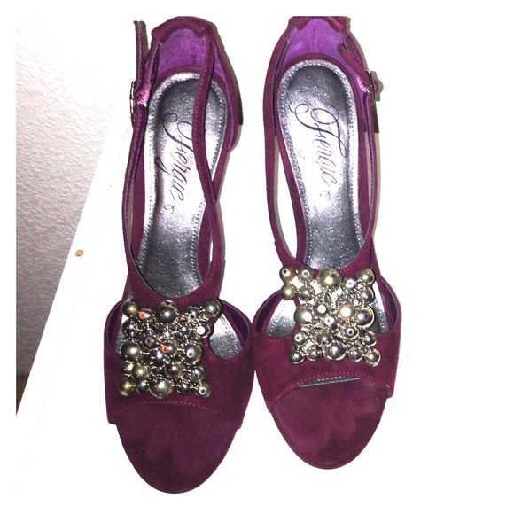 Fergie open toe fabulous heels.