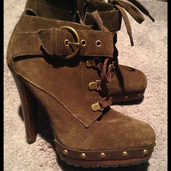 Colin Stuart Suede Boots