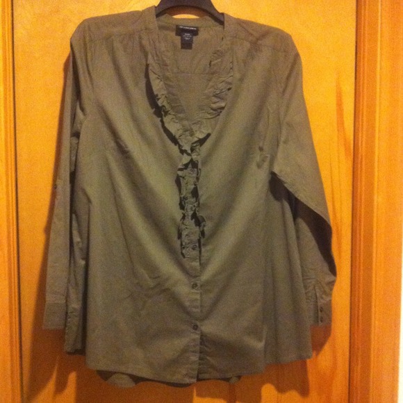 🌟SOLD🌟Lane Bryant green long sleeve Plus size.