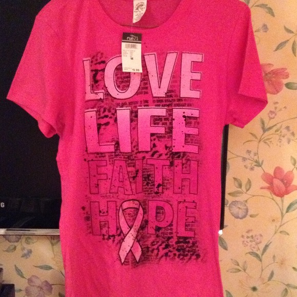 💥💥SOLD💥💥REDUCED! RUE 21 pink T Shirt