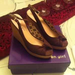 Madden Girl Brown Wedges