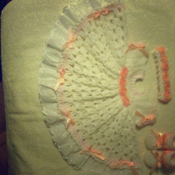 Baby layette