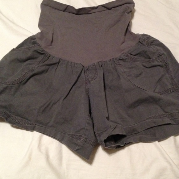 Grey maternity shorts