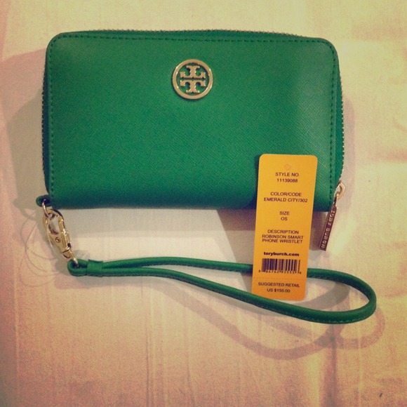 SOLD!!!Authentic Tory Burch Iphone 5 Wrislet NWT