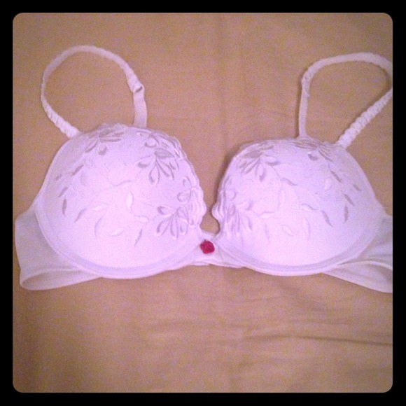TRADED Maiden form 34B padded bra