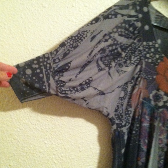 Blouse - Picture 3 of 4
