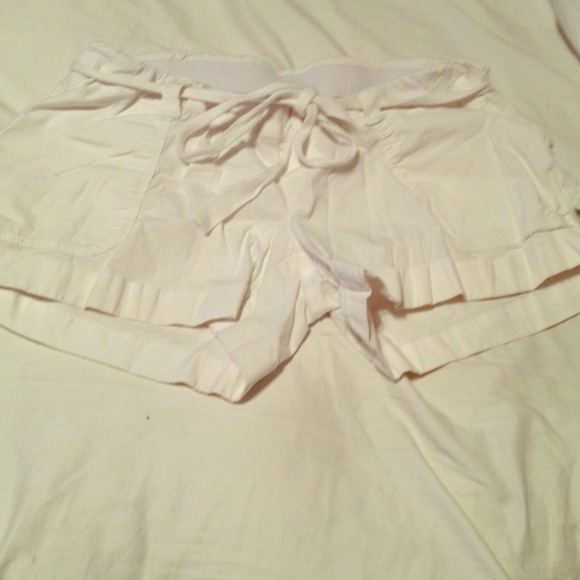 A pea in the pod cargo shorts