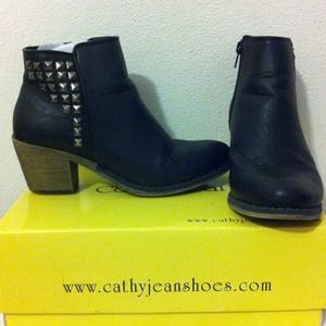 ⛔SOLD⛔ @miamigo- Studded Heel Ankle Booties