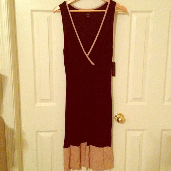 BCBG max azria Black and Tan color block dress