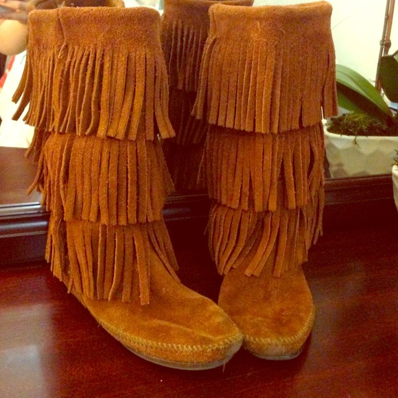 Sold🚫MINNETONKA your feet!