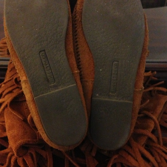 Sold🚫MINNETONKA your feet! - Picture 3 of 3