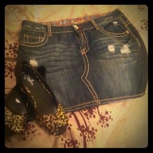 Cute denim skirt