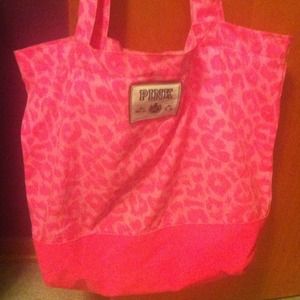 ❤❤❤JUST REDUCED LOVE PINK LARGE BAG
