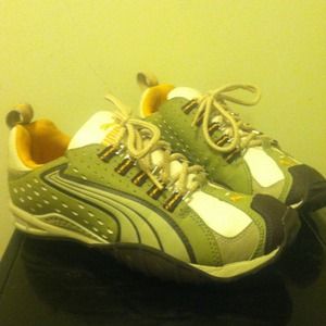 ✂PRICE CUT✂Puma shoes size 5 1/5