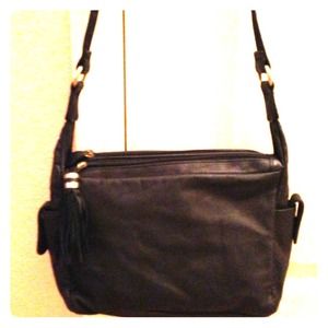 CLOSED FOR INVENTORY Black Cross-body Purse