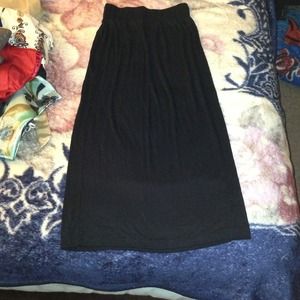 Long black maxi skirt