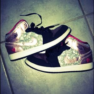 Gently Worn Girls Air Jordan Sneakers