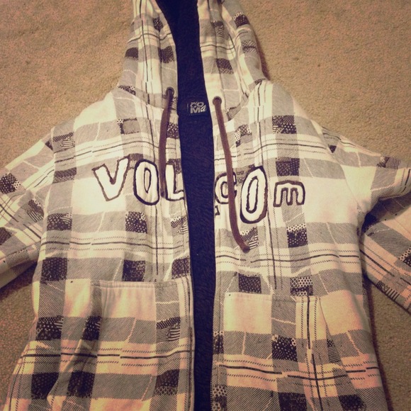 Large volcom hoodie