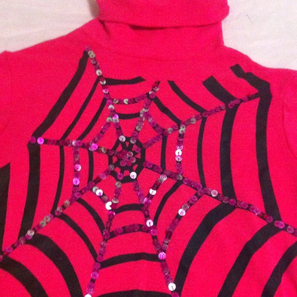 Top - Picture 2 of 3