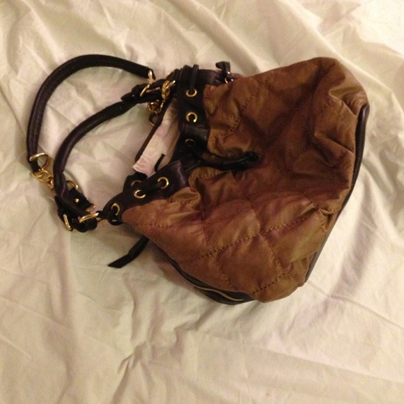 Purse. By: Urban Expressions