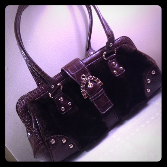 ✂REDUCED✂Kathy Van Zeeland faux fur handbag