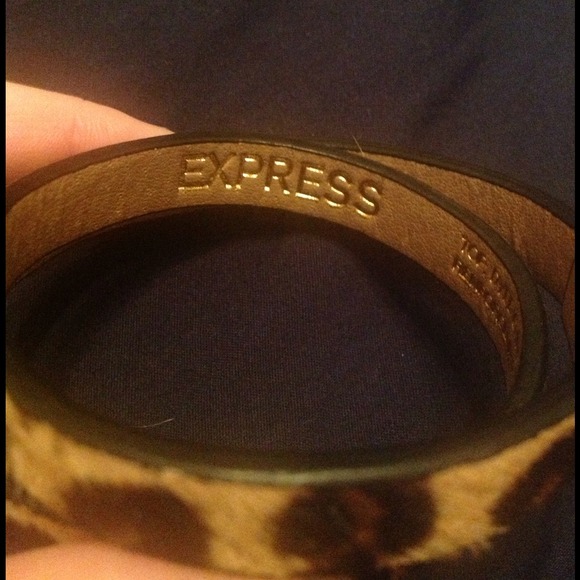 BUNDLED Express Cheetah Print Bracelet - Picture 3 of 3