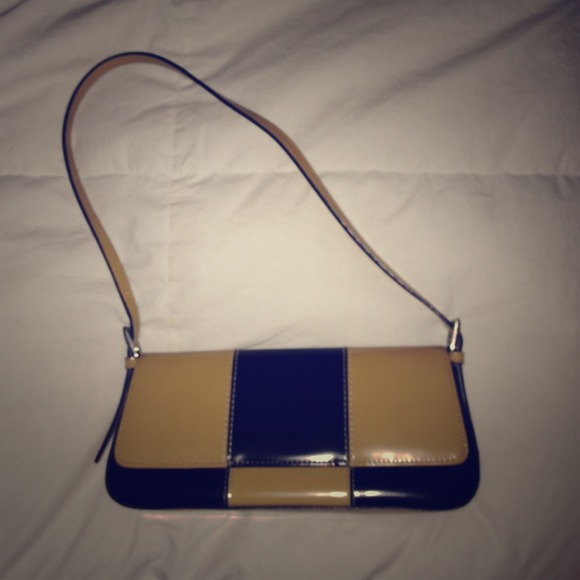 🎁Reduced🎁Color block purse.