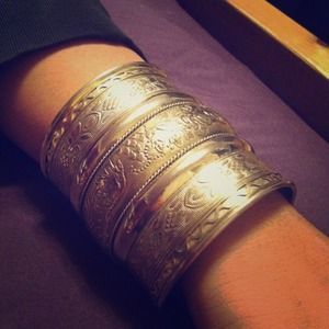 Beautiful intricate gold cuff.