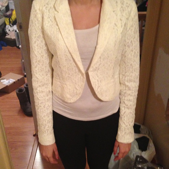 Forever 21 short blazer