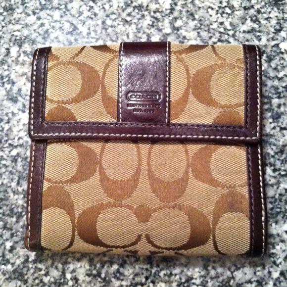 SOLD! Coach brown wallet authentic.