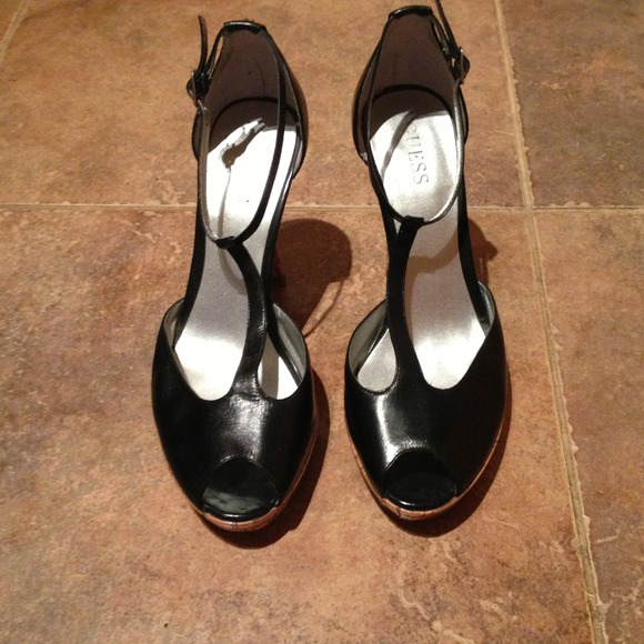 Guess Shoes - Black Guess heels