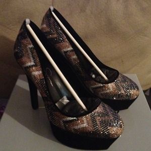 Jessica Simpson heels