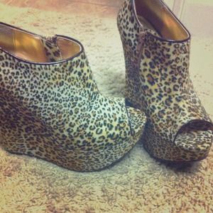 Leopard peep-toe booties
