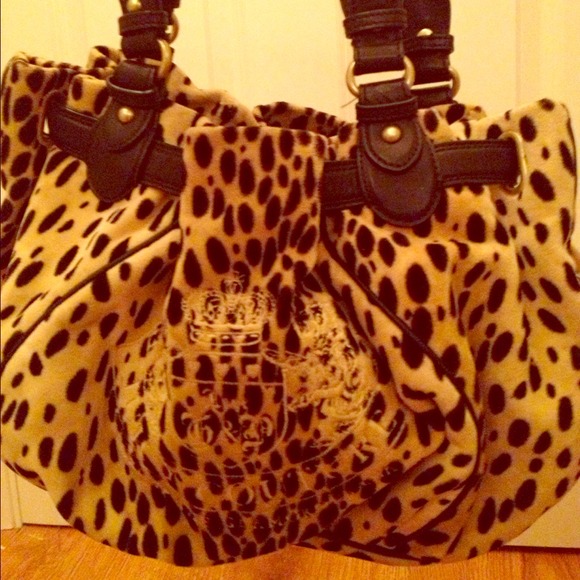 PRICE REDUCED 😘💕Juicy Couture Purse
